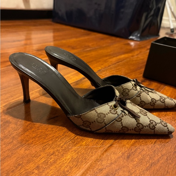 Gucci Canvas GG Monogram Mule Heels - Picture 2 of 3